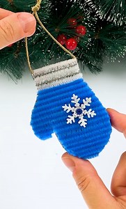 1.6M views · 14K reactions | Easy pipe cleaner Christmas Ornament | DIY by Pipe-Cleaner-Crafts B | Facebook