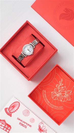 Celebrate Singapore’s heritage with the Fair Lady “Timeless Unity” Limited Edition Watch. Featuring a faceted crystal bezel, two-tone stainless steel case, and a mother-of-pearl dial with orchid batik motifs, it embodies the nation’s harmony of tradition and progress. Only 100 numbered pieces exist — secure yours today and own a lasting symbol of elegance and unity. | Solvil et Titus Singapore
