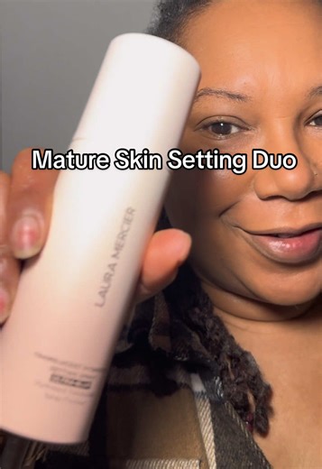 @NightShift If you’re searching for makeup for mature skin that doesn’t crease or settle into fine lines, @Laura Mercier Ultra-Blur setting powder and spray duo is worth it. The powder blurs without caking and the hydrating setting spray locks everything in without drying. #lauramercier #matureskinmakeup #settingpowder #tiktokshopstockup #tiktokshopcreatorpicks