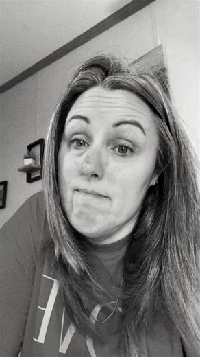 Jessyca Hayes on Instagram: "In my nightgown. Cooking. Cleaning. Praying. And still showing up today 🤷‍♀️😎 Because being “just” a wife & mama? That’s power. And if I can do this in between flipping sausage patties, meeting home health nurses and folding laundry… So can you. 💋 Comment “ME” if you’re that wife/mama too. #digitalmarketing #stayathomemama #stayathomewife #daughterinlaw #familyrock #boss #noregrets #JesusGirl #GodsGirl"