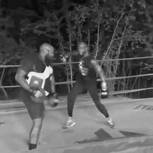 189K views · 3.9K reactions | Deontay Wilder looks to be in good spirits as he prepares to face heavyweight rival Tyson Fury for a third time. | Mirror Fighting | Facebook