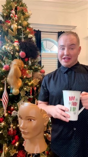 If only holiday decorating were this simple. 😌🎄 ‌ With the Cap Series, it’s cap on, twist, sip, and you’re ready to create. Effortless assembly, even with a coffee in hand. ☕✨ #CapSeries #MannequinHead #HairEducation #PivotPoint #LearnForward | Pivot Point International