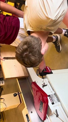 How to use a jointer