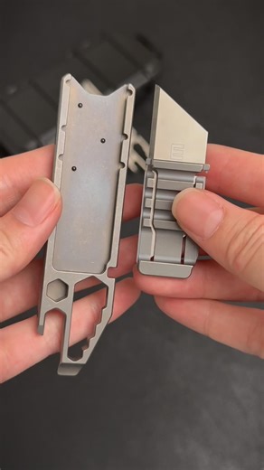 Compact 12-in-1 Pocket Tool｜Easy Blade Replacement