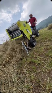 Steep slope? No problem. ⛰️ Watch MountainPress 550 in action, baling hay on a downhill slope with a simple walking tractor. Its low center of gravity, compact frame, and smart engineering make it the perfect solution for hilly terrain and hard-to-reach fields. The result? Mini round bales of 20–22 kg, formed every 40 seconds, no crushed forage, no waste. Easy to move, easy to store, and ideal for feeding a few animals at a time. Whether you’re farming in the mountains, managing small plots, or 