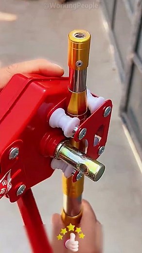 Convenient hand-cranked roller shutter tool 🛠️🧰🌅
