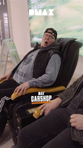 6.4K views · 66 reactions | Die Massagestühle tun Dinge mit Max und Gorden.   Max‘ Carshop - Schrauben frei Schnauze  Montag 20:15 auf #DMAX #MaxCarshop #MaxSpeedshop | DMAX | Facebook