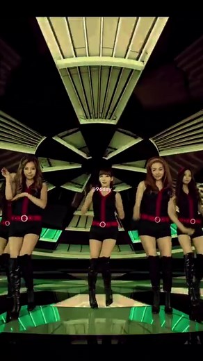 Girls’ Generation Hoot: A K-Pop Classic