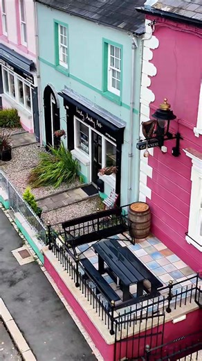 📍 Killyleagh, County Down Today’s flight takes us over the beautiful little village of Killyleagh — a true gem on the shores of Strangford Lough. From its charming streets and local businesses to the iconic Killyleagh Castle standing proudly at its heart, this place has character at every corner. Cafe Velo of Killyleagh breakfast was excellent thank you 😊 It’s always a pleasure capturing places like this that are full of history, community spirit, and warm welcomes. 🎥 Big shout-out to all the