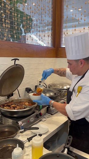 Waking up in paradise looks a little like this. 🤩 Dig into classic breakfast favorites and fresh local fare at Kea Lani Restaurant’s breakfast buffet, open 7 days per week 6:30am-10:30am. | Fairmont Kea Lani, Maui