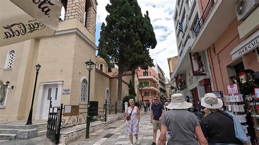 Athens walking tour: From the Acropolis Museum to charming Plaka & Anafiotika