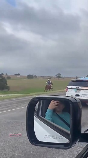 225K views · 1.4K reactions | How Did He Not See That Coming 藍鸞 #fails #cowboy #sign #funny | Comic Comedy Club | Facebook