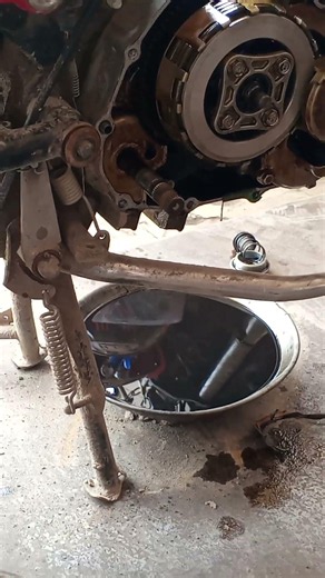 Motorcycle Mechanic | Bike Oil Change