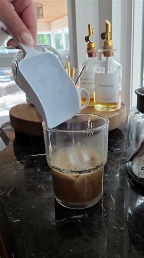 A brown sugar shaken espresso at home just hits 🤌🏻☕🤎 I made this with brown sugar, sweetened