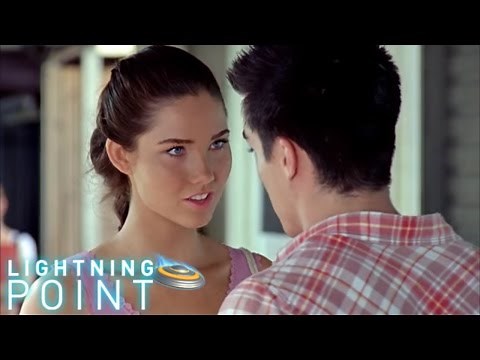 Lightning Point / Alien Surfgirls S1 E12: Kiki Revealed