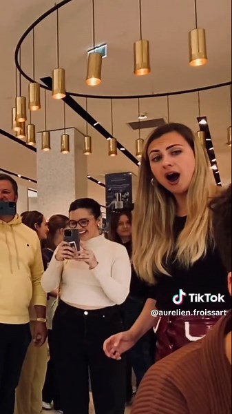 Soprano Sings Puccini's O Mio Babbino Caro on Public Piano | Opera Performance