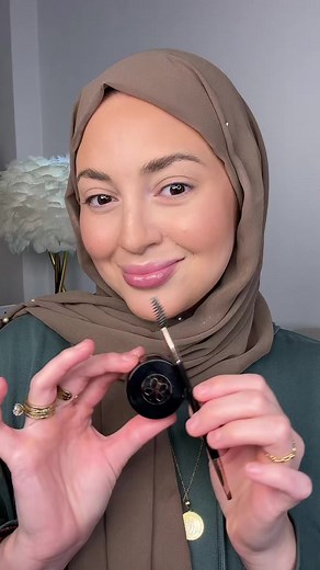 How i do my brows 👌🏻 Avec la pommade a sourcils de chez Anastasia Jai la teinte : blonde #eyebrows #browntiktok #anastasiabrows #outfitinspo #rymabeauty #ريمابيوتي #fy #fyp