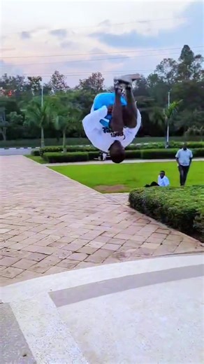 Giant of Africa alien 👽 monster #alienmonsterrwanda #rwandatiktok🇷🇼 #kigali #kigaliparkour #tiktok