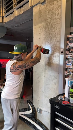 @Ronnietheofficial 🤞🏽 Book a tattoo at vivo now text (754) 707 2888 w | Vivotattoos