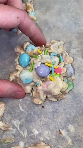 85K views · 1K reactions | Easter drop cookies! RECIPE:1 package...