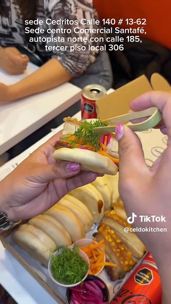 Comida para hoy! Las cajitas mágicas de panceta y baos de Celdo sede Cedritos Calle 140 # 13-62 Sede centro Comercial Santafé, autopista norte con calle 185, tercer piso local 306 Bogotá, Colombia domicilios directos a través de www.celdokitchen.com #creatorsearchinsights