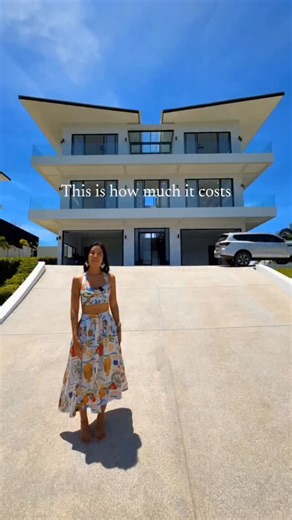 Thailandproperty on Instagram: "Bangrak Hills Villa – 4-Bedroom 360° Sea View Private Pool Villa in Koh Samui 🏡 Move-In Ready | Freehold Chanote Title | Spectacular Sea & Mountain Views 📍 Location: Bangrak Hills, Koh Samui, Thailand 🌅 360° Views – Chaweng Beach, Bangrak Bay, Sunrise & Sunset ⸻ PROPERTY HIGHLIGHTS • 4 Spacious Ensuite Bedrooms | 5 Bathrooms Total • Grand Staircase Entrance Leading to Open-Plan Living & Kitchen • Huge Living Area – 200 sqm of Natural Light & Sea Views • Private