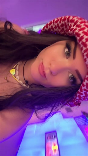 How to Properly Wear a Keffiyeh: Step-by-Step Tutorial