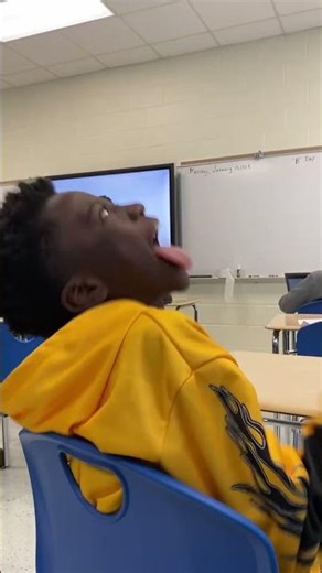 Crazy guy tweaking out (Rare footage)