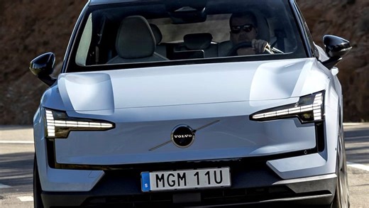 Reviewing Volvo's electric SUV EX30
