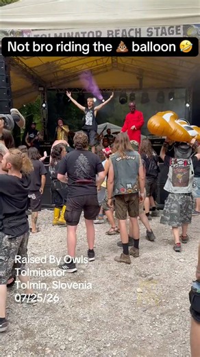 Howdy🔥 Raised by Owls crowd surf at Tolminator 2026