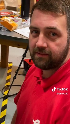 EV Charger installation - sorting out the meter tails #evcharger #evchargerinstallation #consumerunit #meterbox #electrician #sparky #testing #electricians #sparkylife #electricalwork #electricalinstallation