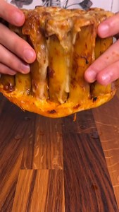 2K reactions · 164 shares |  CANELONES JP  Ingredientes  24 canelones  750g lagarto de cerdo 數 2 cebollas 暈 2 zanahorias 凌 4 dientes de ajo 龍 1 puerro 復 200g tomate frito 參 80g tomate concentrado  50ml whiskey 弄 150ml vino tinto  500ml caldo  400g queso (provolone, gouda, parmesano) 燎 25g mantequilla 杻 Laurel  Tomillo  Romero  Salvia 華 Atte. JP #jpcooking #otronivel | Jp Cooking | Facebook