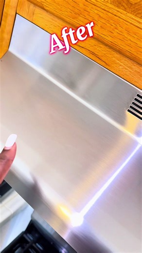 This powerful kitchen degreaser spray is designed to remove tough oil, grease, and stubborn stains quickly and easily. Its advanced formula breaks down grease buildup on contact, leaving surfaces clean and shiny without residue. The cleaner works fast and has no irritating odor, making it safe and comfortable to use in your kitchen. Perfect for range hoods, stovetops, cabinets, tiles, walls, ovens, and kitchen appliances. ✔ Fast grease and oil removal ✔ No strong smell ✔ No sticky residue ✔ Easy