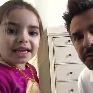 740K views · 36K reactions | Eugenio Derbez decidió compartir este video junto a su pequeña Aitana, lo califica como uno de los mejores momentos al lado de su hija del 2017   Eugenio Derbez | Debate | Facebook