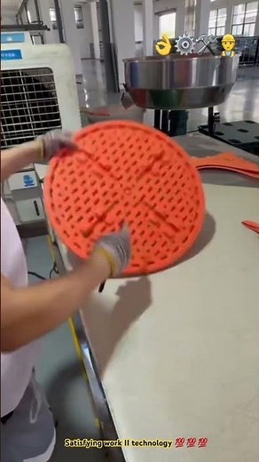 Plastic plate molding process - Modern machine make work easy