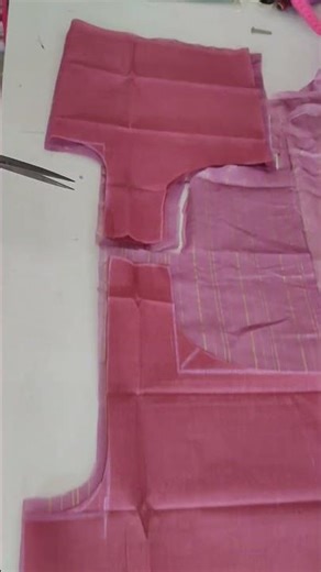 astat blouse ki cutting 🥰#fashion #tips_and_tricks #stitching #simple #ytshorts