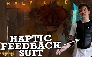穿着触觉反馈VR套装在半条命：Alyx里体验被猎头蟹啃的感觉