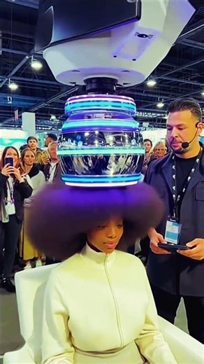 #short #funny #comedy 😁you won't believe saloon robot