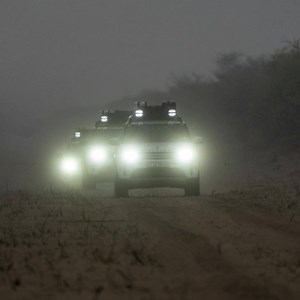 Offroad with poor visibility – what’s better than a vehicle with our Rallye LED auxiliary lamps?! Well, three vehicles with Rallye LED auxiliary lamps! 🤪 Get on your way to the new lightstyle 👉 www.hella-lightstyle.com PS. Oh, how much fun was the Landrover Experience Tour 2019 with @LandRoverExp in Kaza! | HELLA
