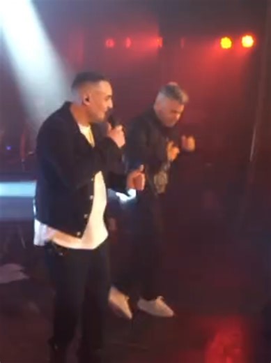 Te compartimos un pedacito del show 🎶🎵 Así suena La Fórmula en vivo 🎤🔥 Teatro, emoción y música que se siente ❤️ #LaFórmula #LaFórmulaEnVivo #EnVivo #ShowEnVivo #MúsicaEnVivo