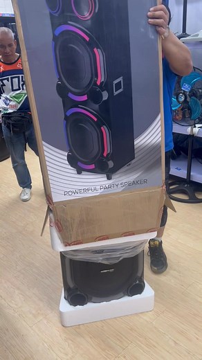 783K views · 9.7K reactions |  Big Sound, Small Price! Meet the dB Audio Versadrive 15 – 15” woofer, rechargeable power, Bluetooth + TWS, 2 wireless mics & remote included! Perfect for karaoke, parties, and dancing anywhere, anytime!  #dBAudioHearandbelieve #AlagangMaaasahan #AudioVideoDeals #PartyboxSpeaker #karaoke #versadrive15 | Gmax Electronics Hub | Facebook