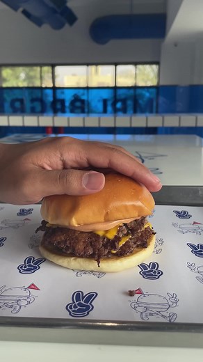 The best smashbrgr in Jeddah💙💙💙 #smpl #brgr #smplbrgr #سمبل #برقر #سمبل_برقر #ابحر #الزهرة #ترند