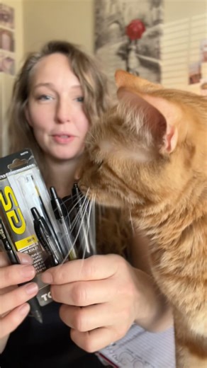 Best refillable ink pen I’ve found so far - Pilot G2 .7 mm ink pen #review #shorts #pen