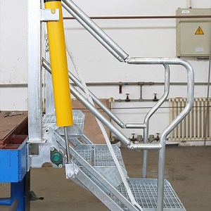 [Hot Item] Hot Dipped Galvanized 3 Steps Folding Stairs with 800mm Step Width