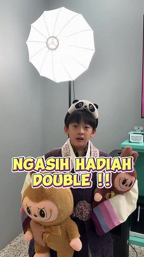 Kostum Apa Nih? Siapa yang May Foto Bareng Aku?