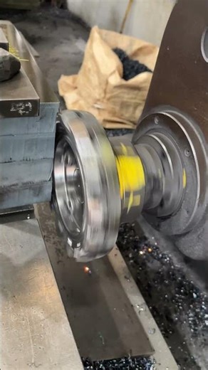 Mold, factory in South Korea #cnc #cncmill #comedyfilms #machine #cncsoftware #welding