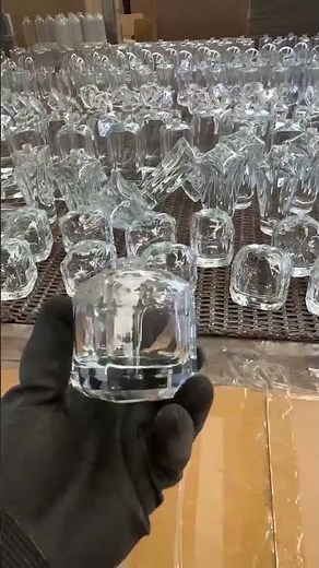 Freshly made empty glass perfume bottles for wholesale market