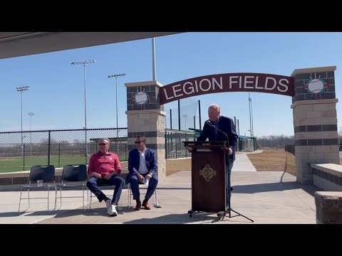 Barry Switzer speaks at O'Brien Park ceremony