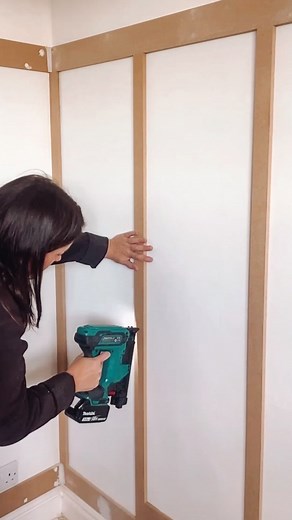 Anna King on Instagram: "For the last ten years I have always taken time off after Christmas to get some bigger projects done around the house, & this year is no different! First diy of almost 2024 is making over our guest bedroom, which I did start before Christmas with all intention of getting it finished…not a chance! I never really liked how this space looked so i’m adding some mdf panelling for interest & i’m loving how it looks so far! Trouble is I start a project, have lots of motivation,