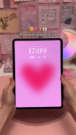 digital planner | goodnotes on Instagram: "iPad wallpaper trick 🤯💕 Try customizing your iPad homescreen and lockscreen with this tip ✨ #ipad #ipadtips #homescreen #appletips #ipadaesthetic"